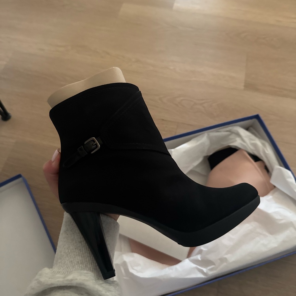 Chic Black Ankle Boots with Buckle